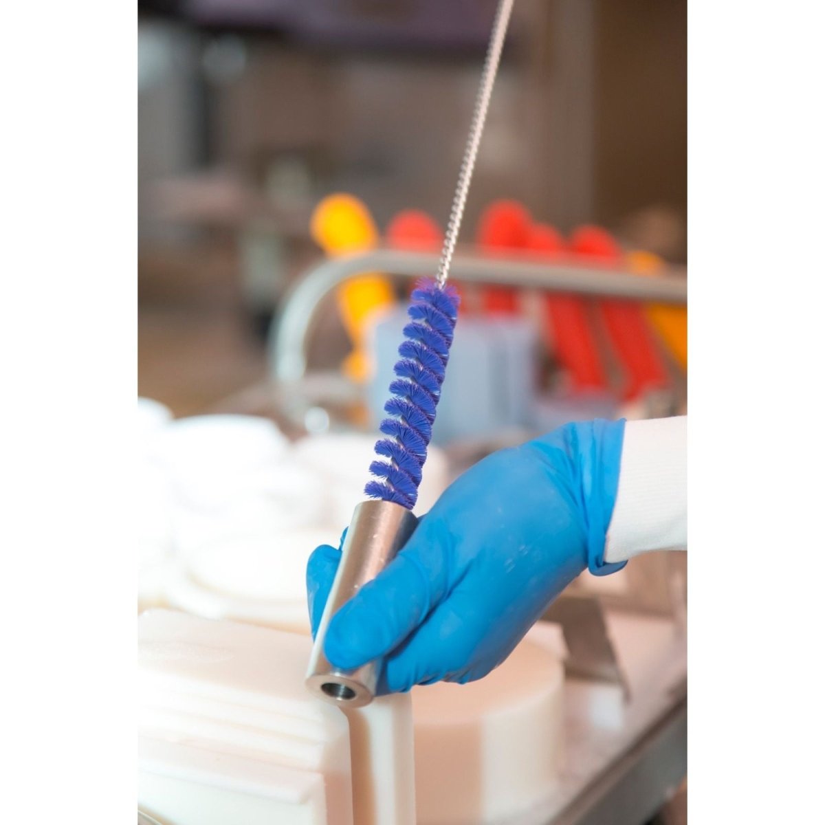 Vikan 5376 Tube Brush, Ø20 mm, 500 mm, Medium Choice of colour - Auto Rae-Chem