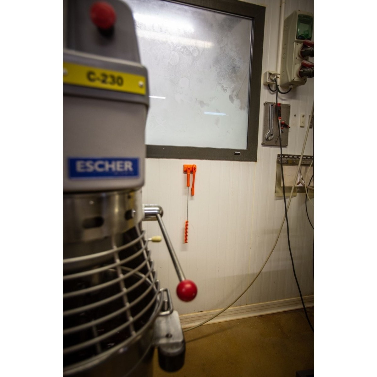 Vikan 5376 Tube Brush, Ø20 mm, 500 mm, Medium Choice of colour - Auto Rae-Chem