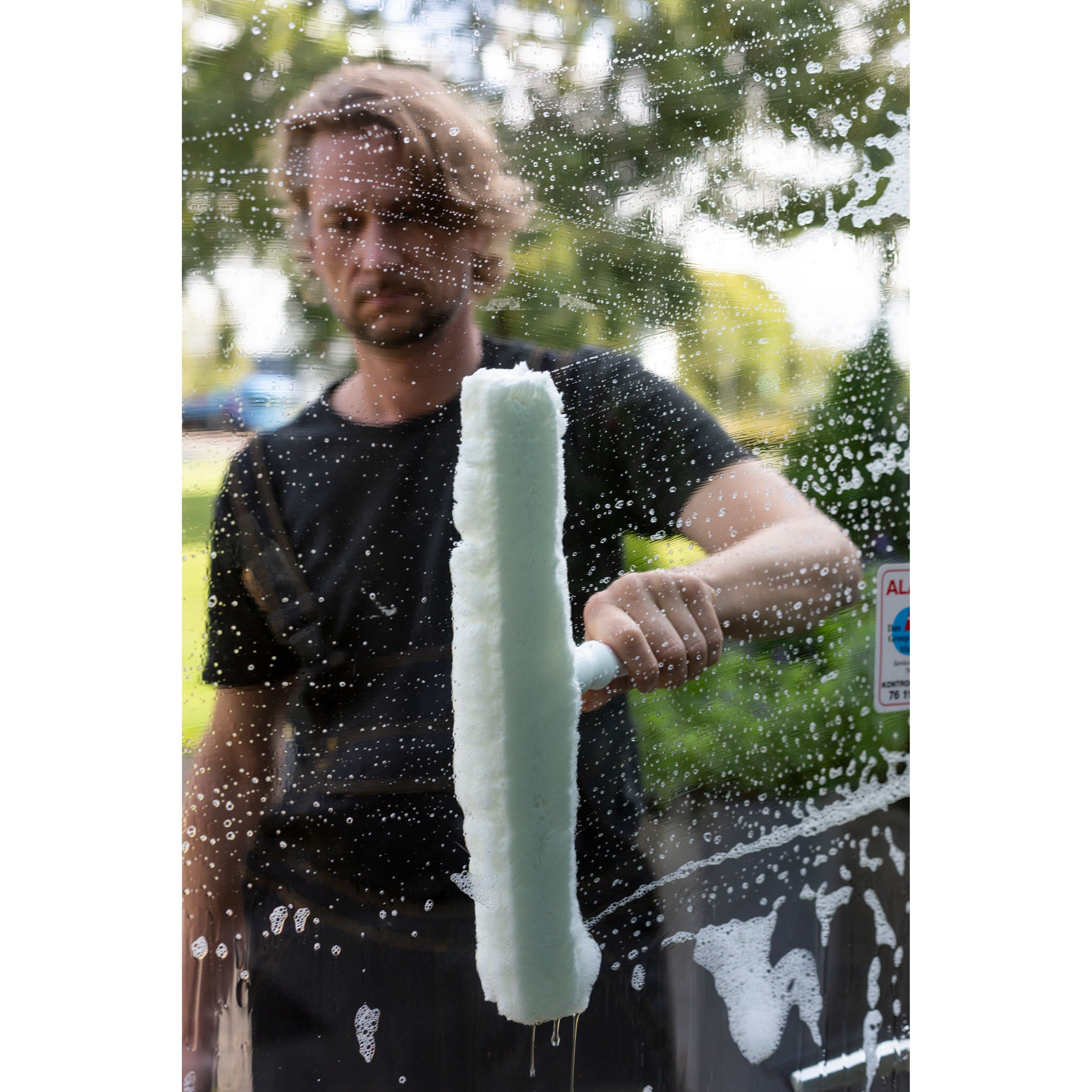 Vikan Wash Fleece Sleeve and option holder for cleaning windows and walls