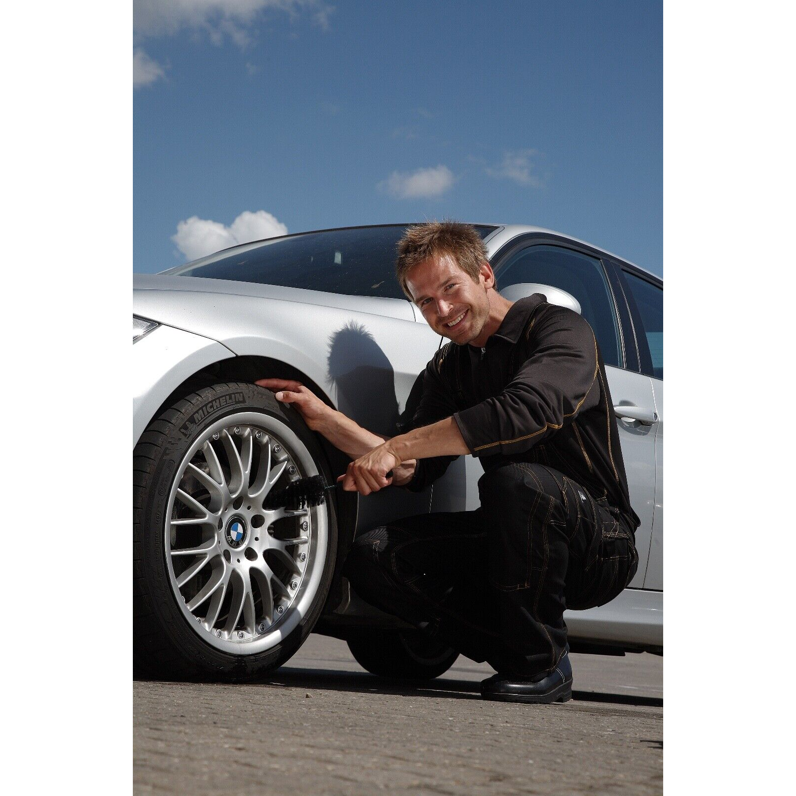 Vikan 525052 Alloy Wheel Cleaning Brush Soft Filaments Chemical Resistant - View 4 | Auto Rae-Chem