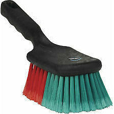 Vikan Vehicle Brush Soft Short Handle Wheels Wheel Arches Body Panels | Auto Rae-Chem