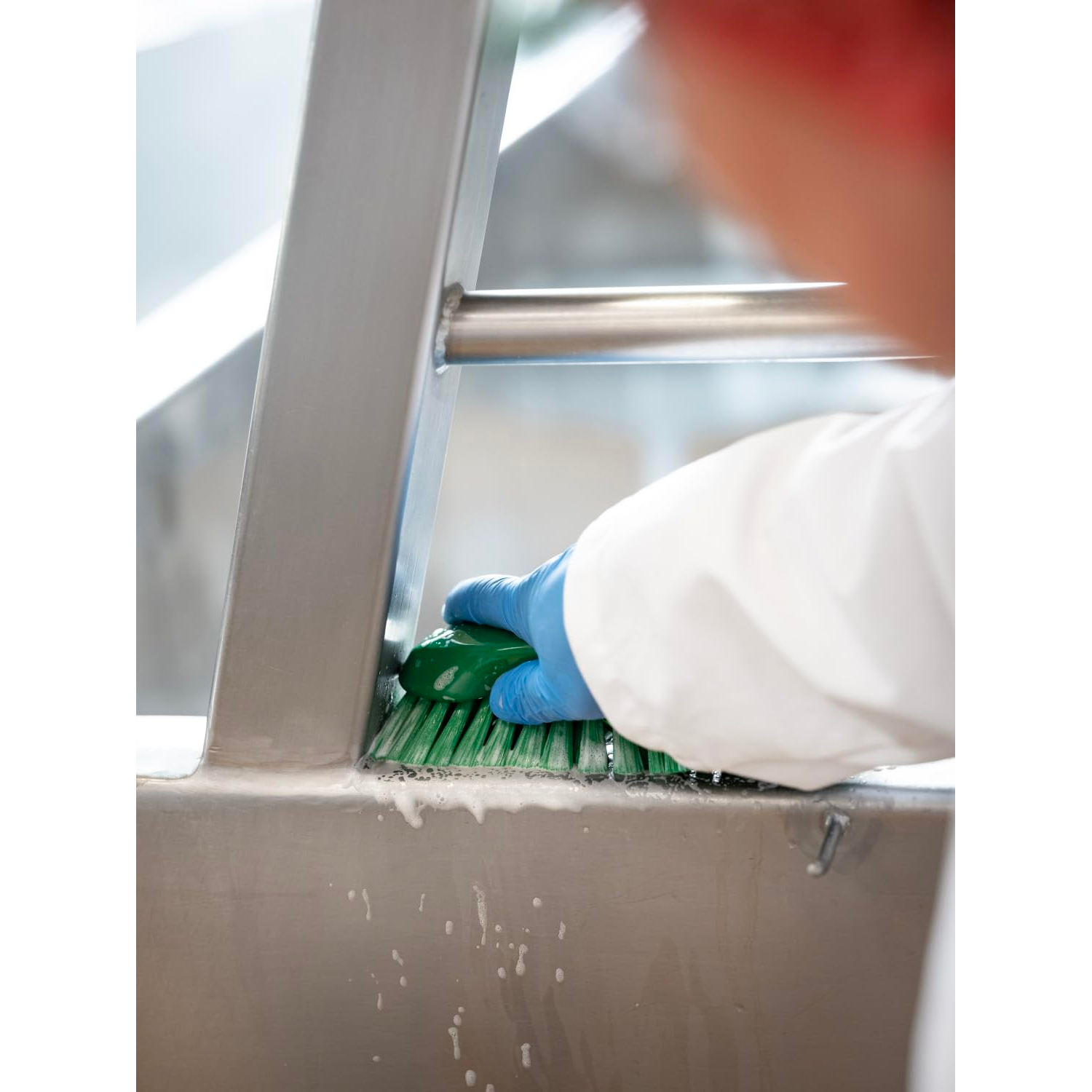 Vikan Brush, Polypropylene Polyester Stainless Steel, White, XL - View 3 | Auto Rae-Chem