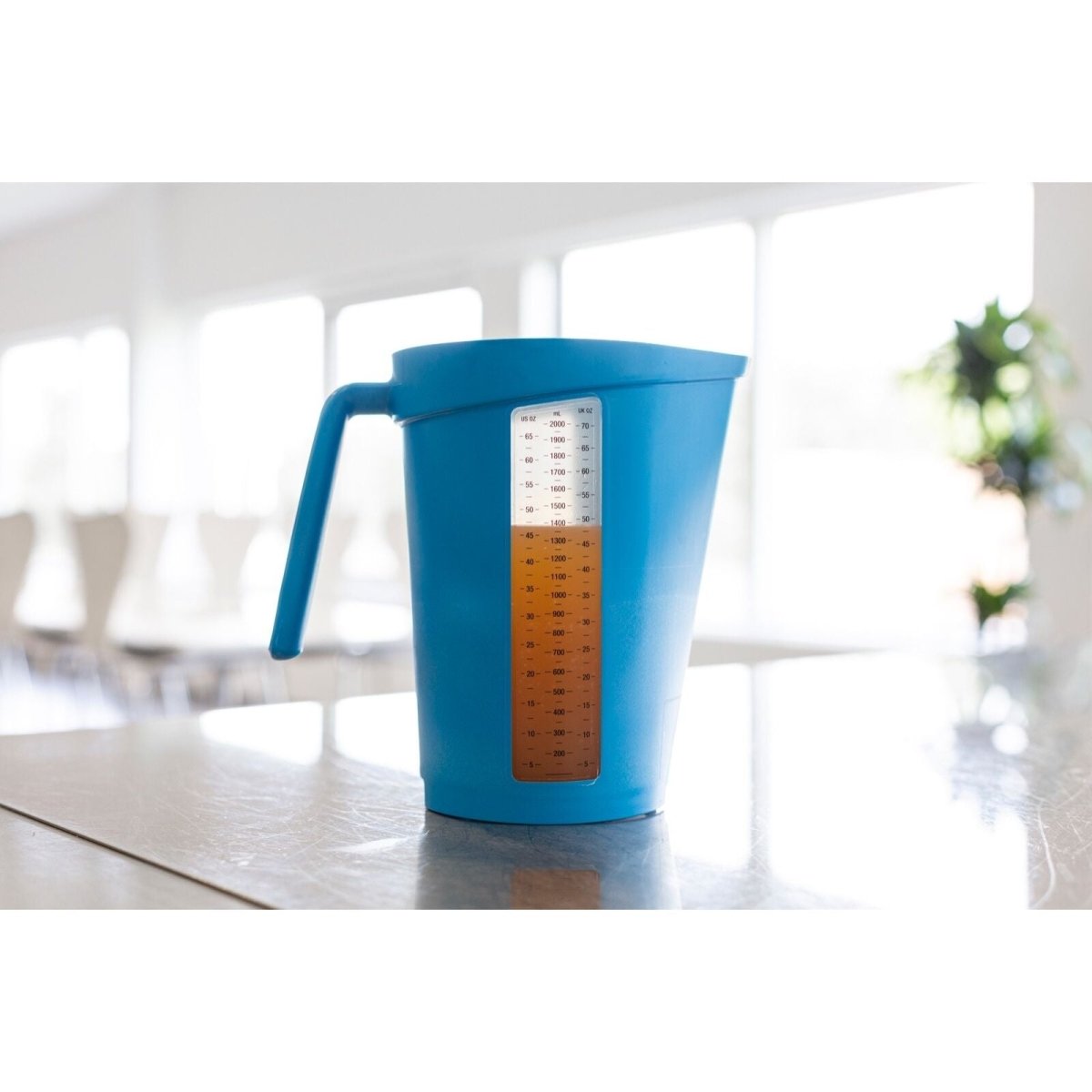 Vikan Measuring jug, 2 Litre, Choice of colour - Auto Rae-Chem