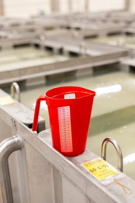 Vikan Measuring jug, 2 Litre, Choice of colour