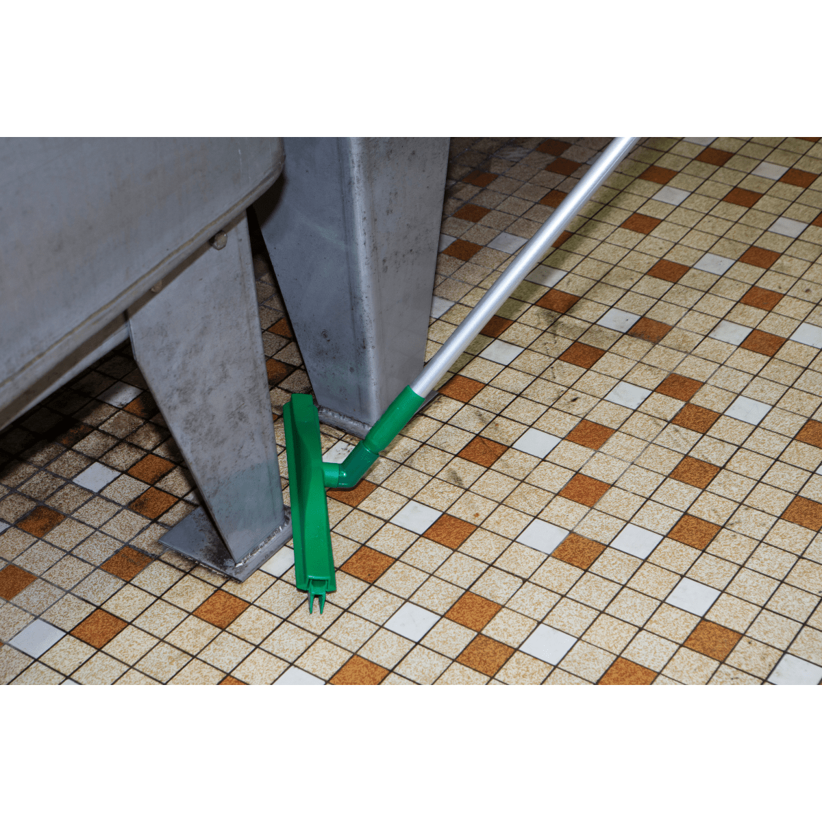 Vikan 7722n Hygienic Revolving Neck Squeegee w/replacement cassette, 405 mm Choice of color - Auto Rae-Chem