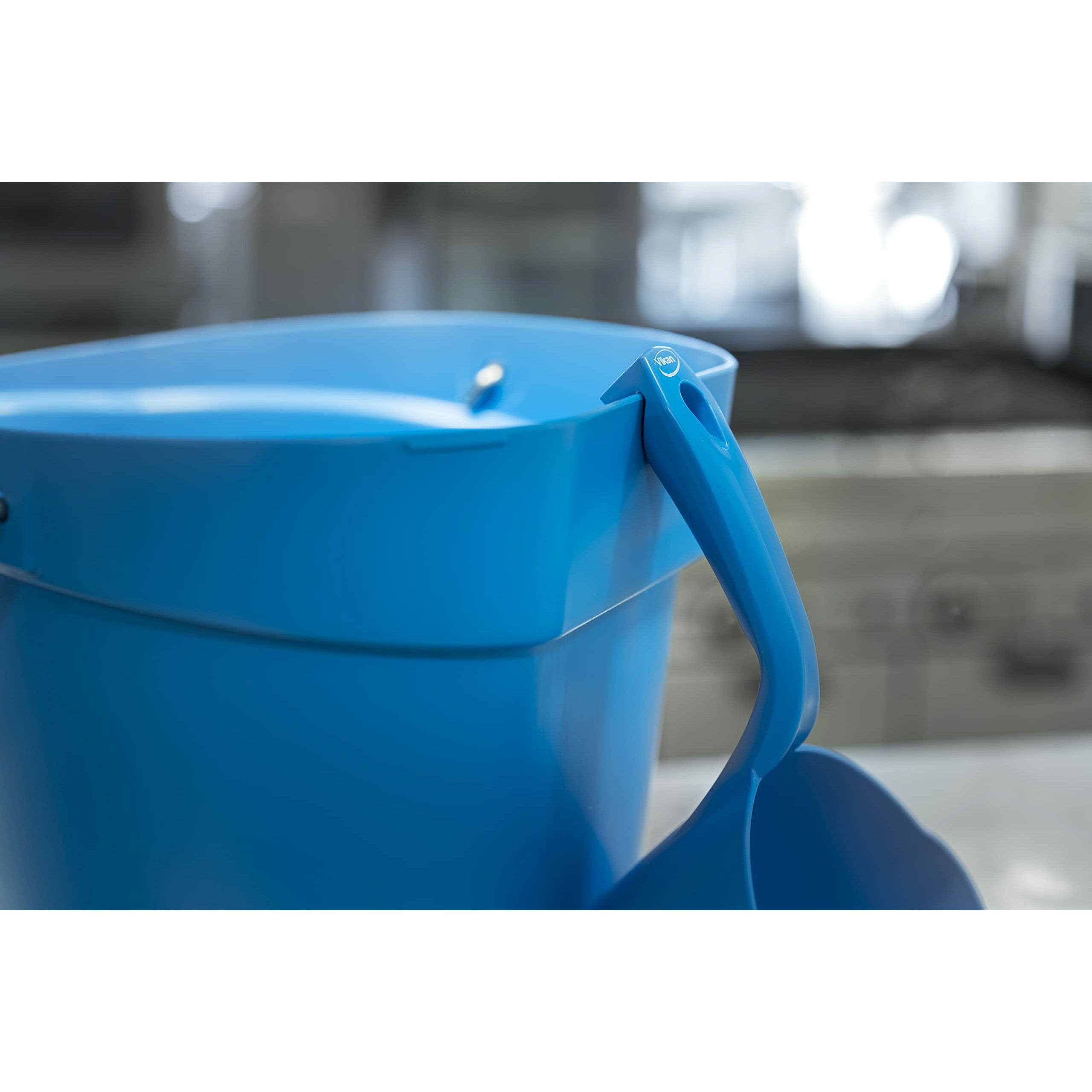 Vikan 56813 Round Scoop 32oz Blue - View 5 | Auto Rae-Chem