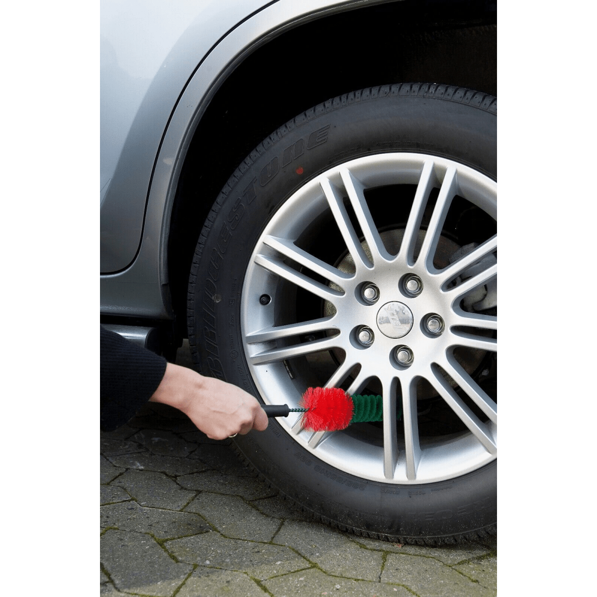 Vikan 525352 Alloy Wheel Spoke Cleaning Brush Stiff Bristle Chemical Resistant - Auto Rae-Chem